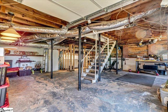 1734 E North Street, Greenville, SC 29607