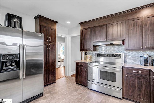 1734 E North Street, Greenville, SC 29607