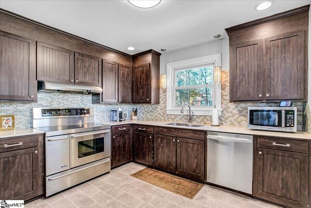 1734 E North Street, Greenville, SC 29607