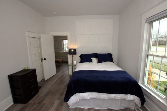 302 S McKinley Avenue, Joplin, MO 64801