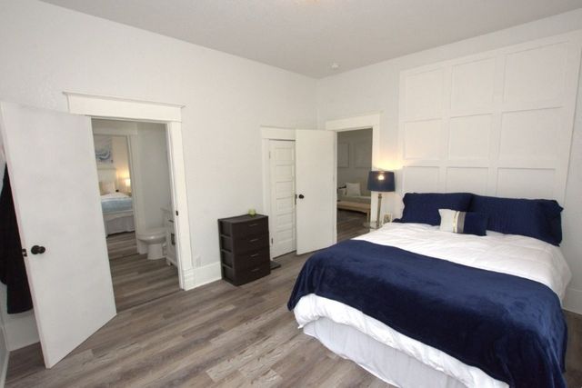 302 S McKinley Avenue, Joplin, MO 64801