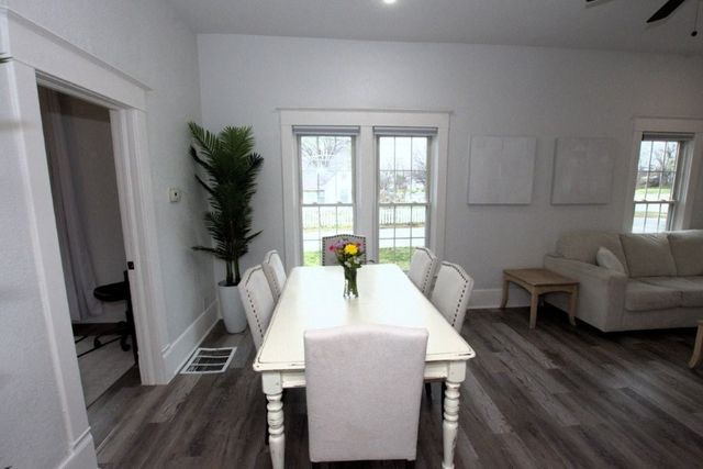 302 S McKinley Avenue, Joplin, MO 64801