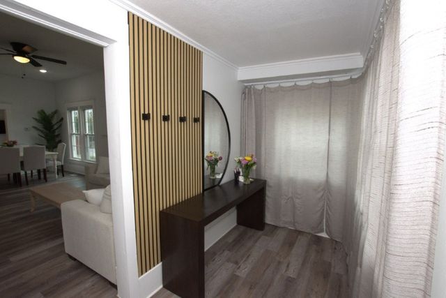 302 S McKinley Avenue, Joplin, MO 64801