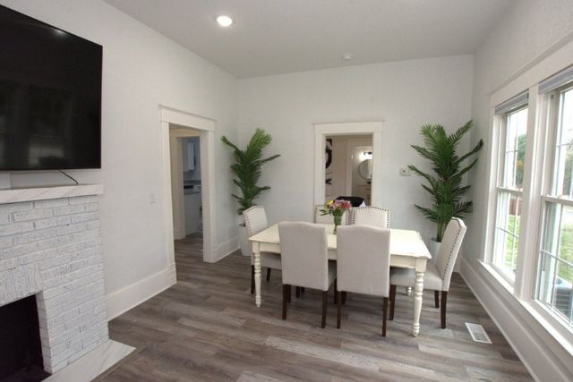 302 S McKinley Avenue, Joplin, MO 64801