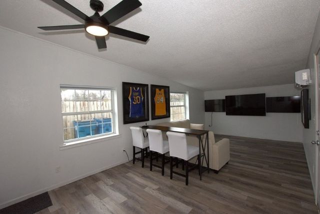 302 S McKinley Avenue, Joplin, MO 64801