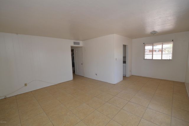 4650 E 19th Street, Tucson, AZ 85711