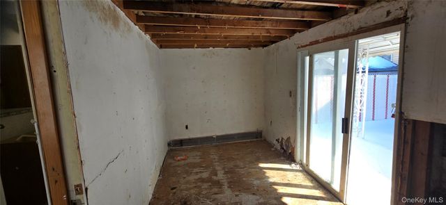 9960 164th Road, Howard Beach, NY 11414