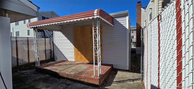 9960 164th Road, Howard Beach, NY 11414