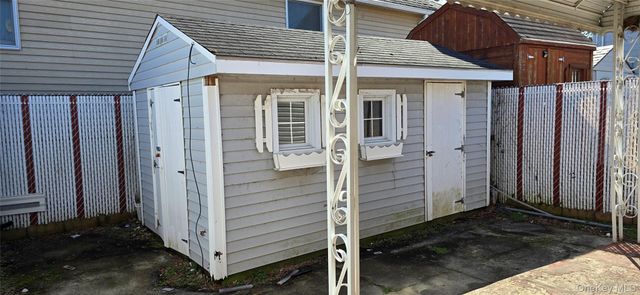 9960 164th Road, Howard Beach, NY 11414