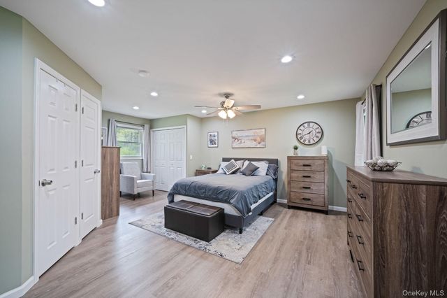 19 Pumpkin Road, Saint James, NY 11780