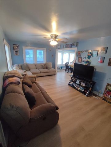 1226 S Hardy Avenue, Independence, MO 64052