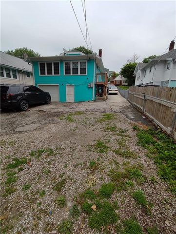 1226 S Hardy Avenue, Independence, MO 64052