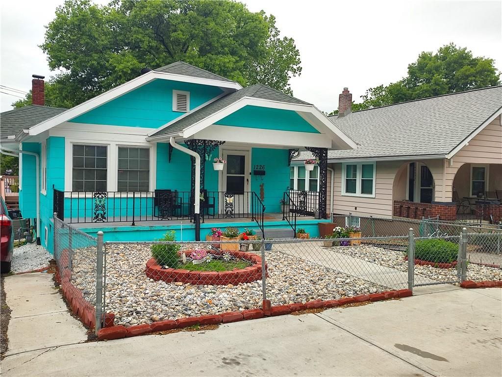 1226 S Hardy Avenue, Independence, MO 64052