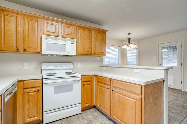 1013 Aaron Drive, Burleson, TX 76028