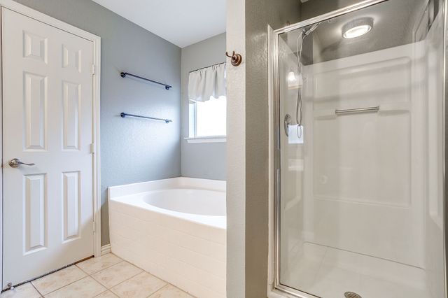 1013 Aaron Drive, Burleson, TX 76028