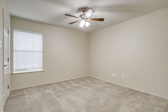 1013 Aaron Drive, Burleson, TX 76028