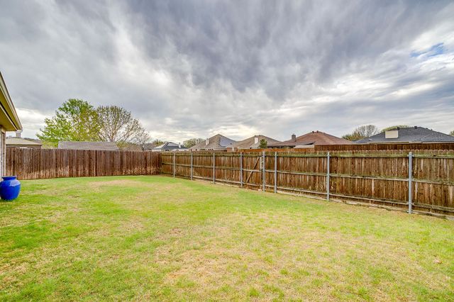 1013 Aaron Drive, Burleson, TX 76028