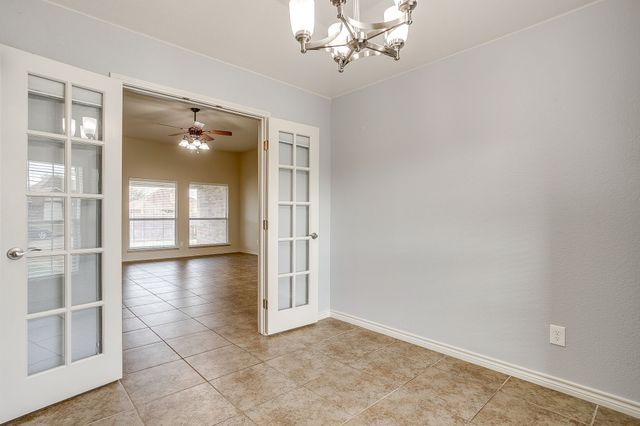 1013 Aaron Drive, Burleson, TX 76028