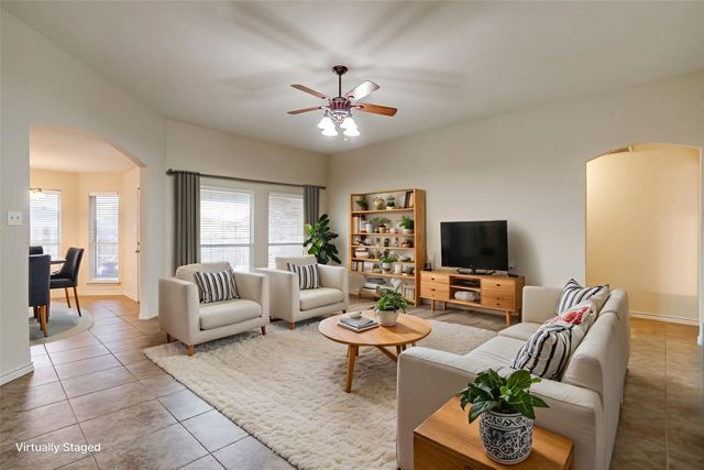 1013 Aaron Drive, Burleson, TX 76028