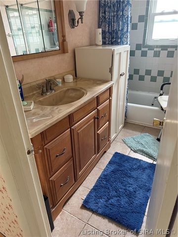 1314 Sportsman, Jeffersonville, IN 47130