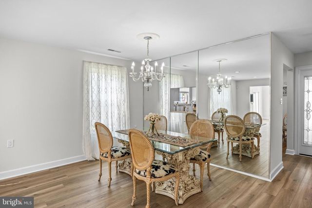 3 MARINA CT, Mount Laurel, NJ 08054