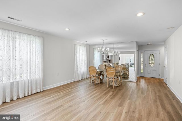 3 MARINA CT, Mount Laurel, NJ 08054