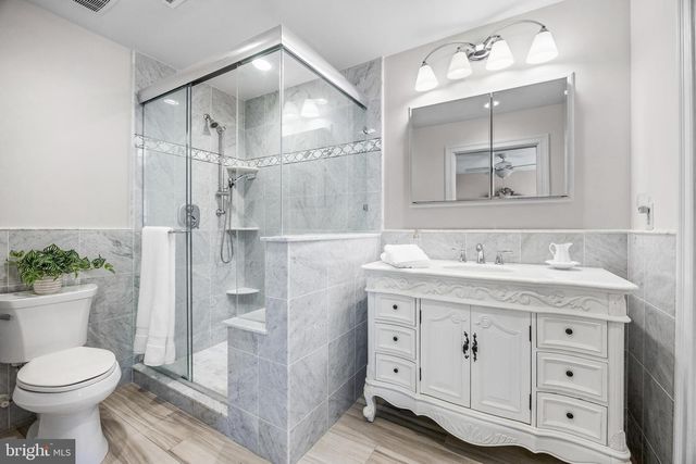 3 MARINA CT, Mount Laurel, NJ 08054