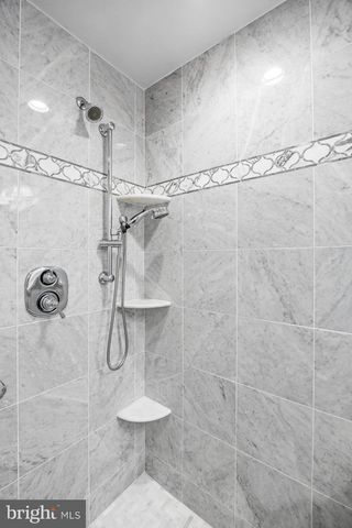 3 MARINA CT, Mount Laurel, NJ 08054