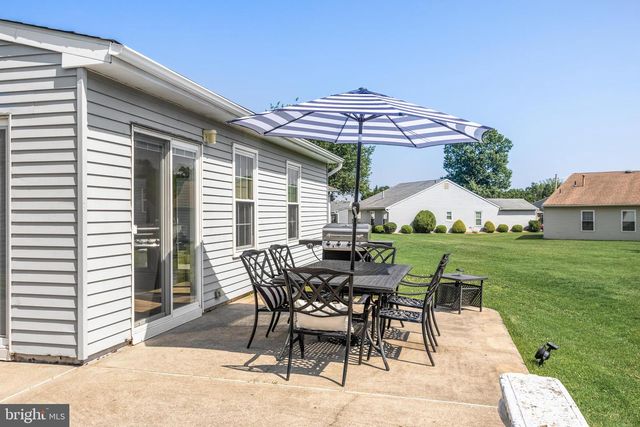 3 MARINA CT, Mount Laurel, NJ 08054