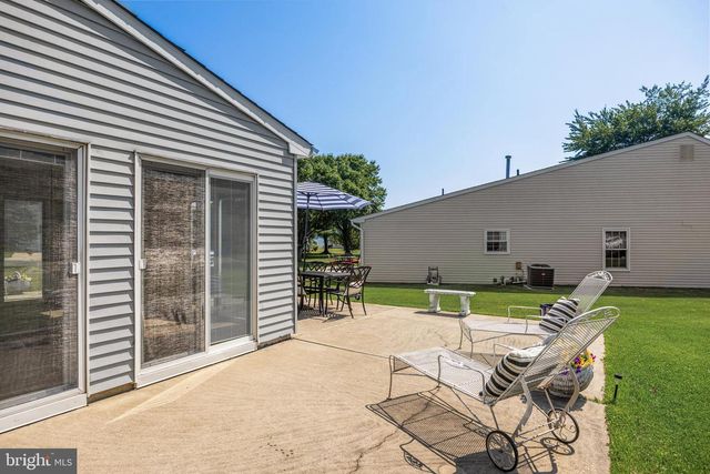 3 MARINA CT, Mount Laurel, NJ 08054