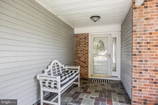 3 MARINA CT, Mount Laurel, NJ 08054