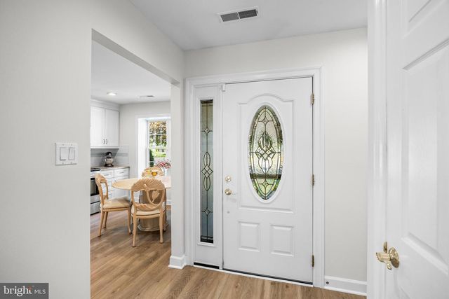 3 MARINA CT, Mount Laurel, NJ 08054
