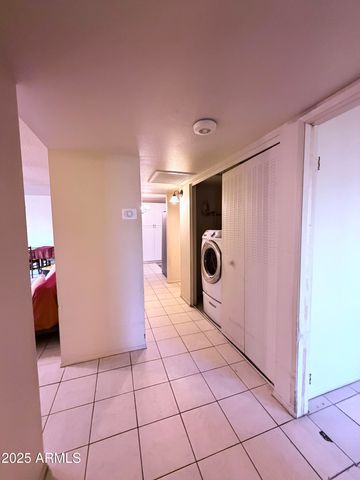 5046 W NEW WORLD Drive, Glendale, AZ 85302