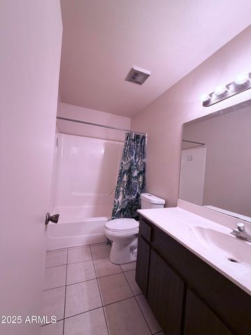 5046 W NEW WORLD Drive, Glendale, AZ 85302