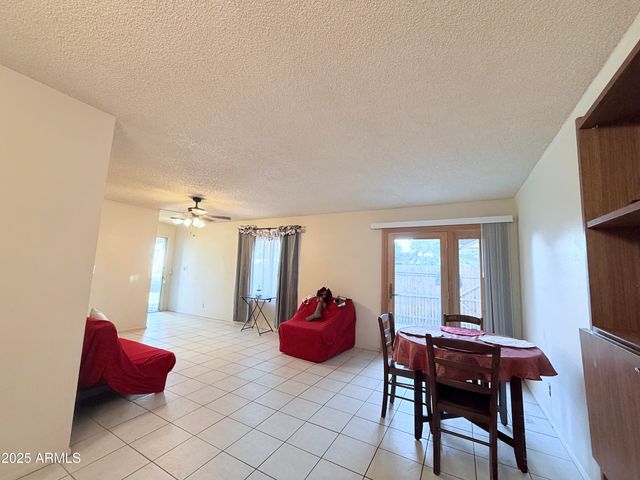 5046 W NEW WORLD Drive, Glendale, AZ 85302