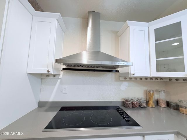 5046 W NEW WORLD Drive, Glendale, AZ 85302