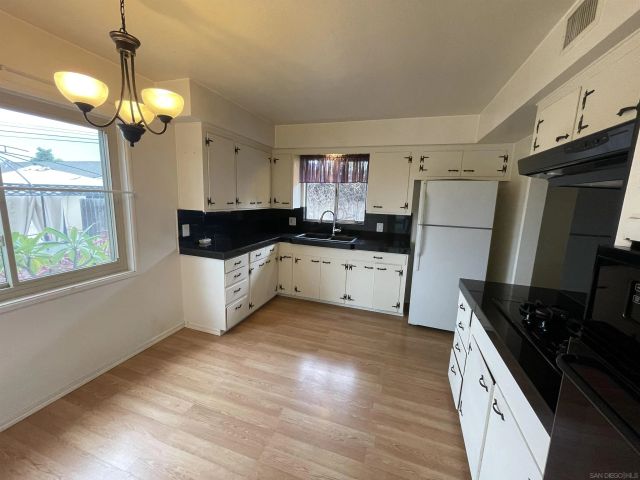 8148 Longdale Dr, Lemon Grove, CA 91945