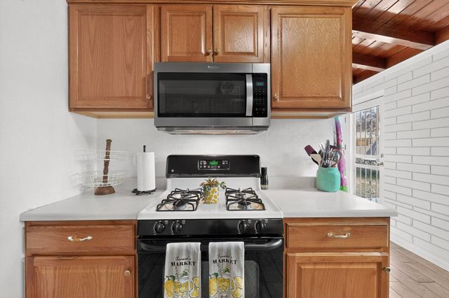 1212 Gretta Street NE, Albuquerque, NM 87112