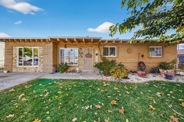 1212 Gretta Street NE, Albuquerque, NM 87112