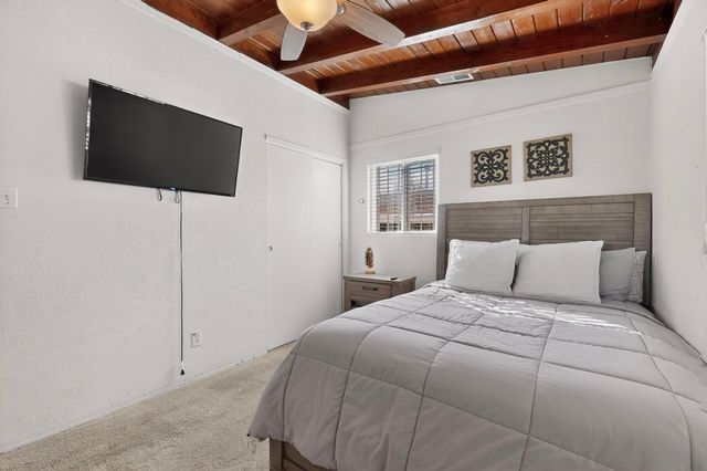 1212 Gretta Street NE, Albuquerque, NM 87112