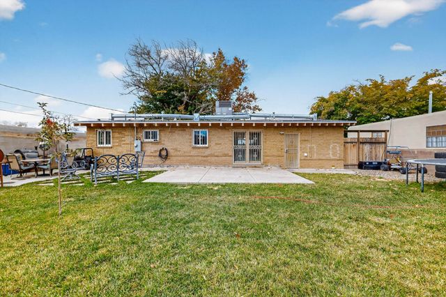 1212 Gretta Street NE, Albuquerque, NM 87112