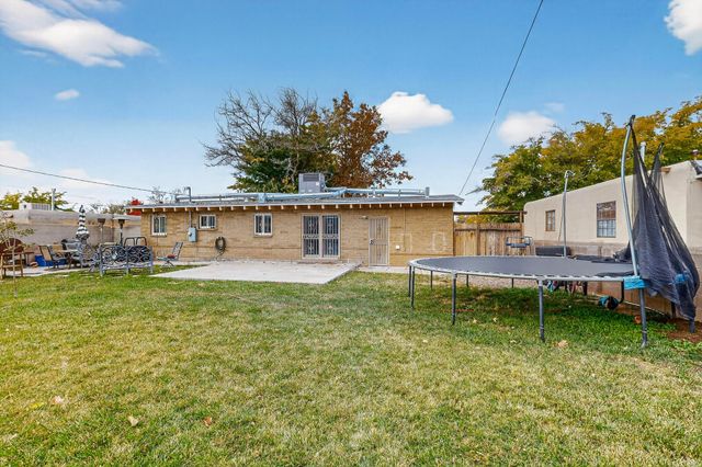 1212 Gretta Street NE, Albuquerque, NM 87112