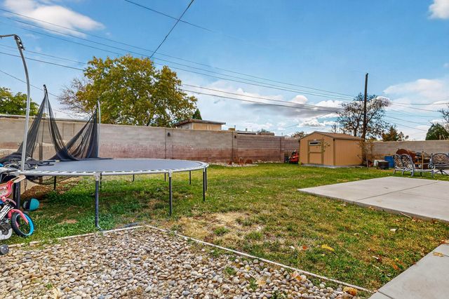 1212 Gretta Street NE, Albuquerque, NM 87112