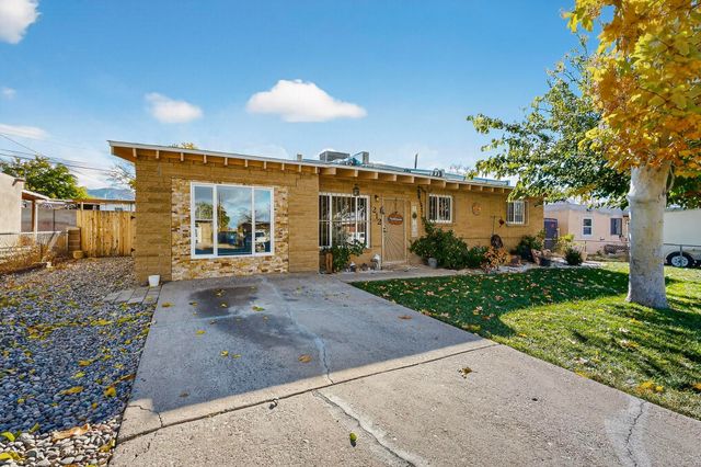 1212 Gretta Street NE, Albuquerque, NM 87112