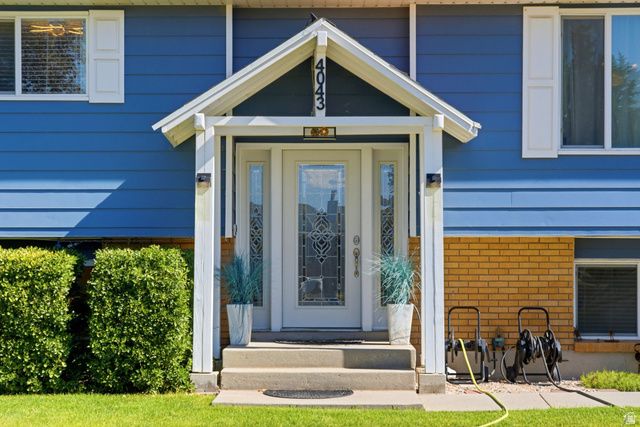 4043 W BOUCK CIR, Salt Lake City, UT 84120