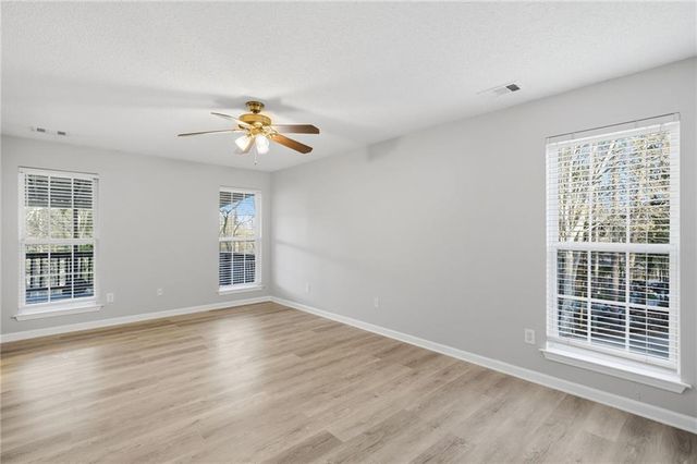 1139 Davis Road W, Fairmount, GA 30139