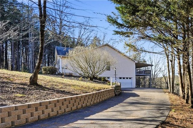 1139 Davis Road W, Fairmount, GA 30139