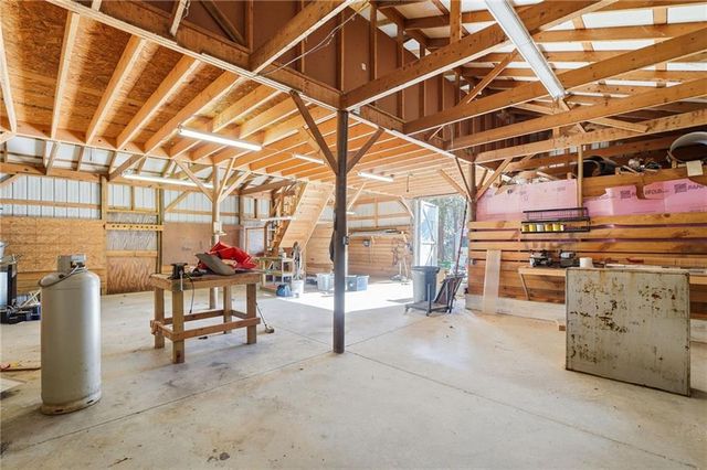 1139 Davis Road W, Fairmount, GA 30139