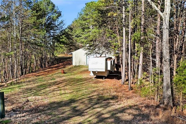 1139 Davis Road W, Fairmount, GA 30139