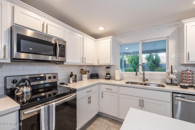 3726 E WINCHCOMB Drive, Phoenix, AZ 85032